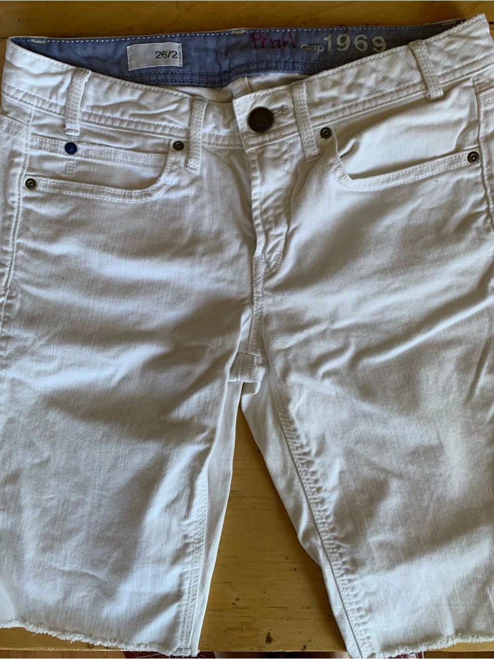 Gap 1969 Women’s White Denim Shorts